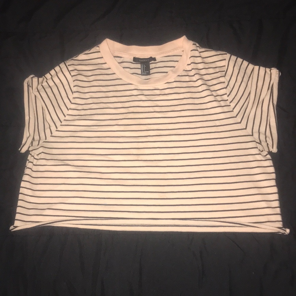 Cropped stripped shirt